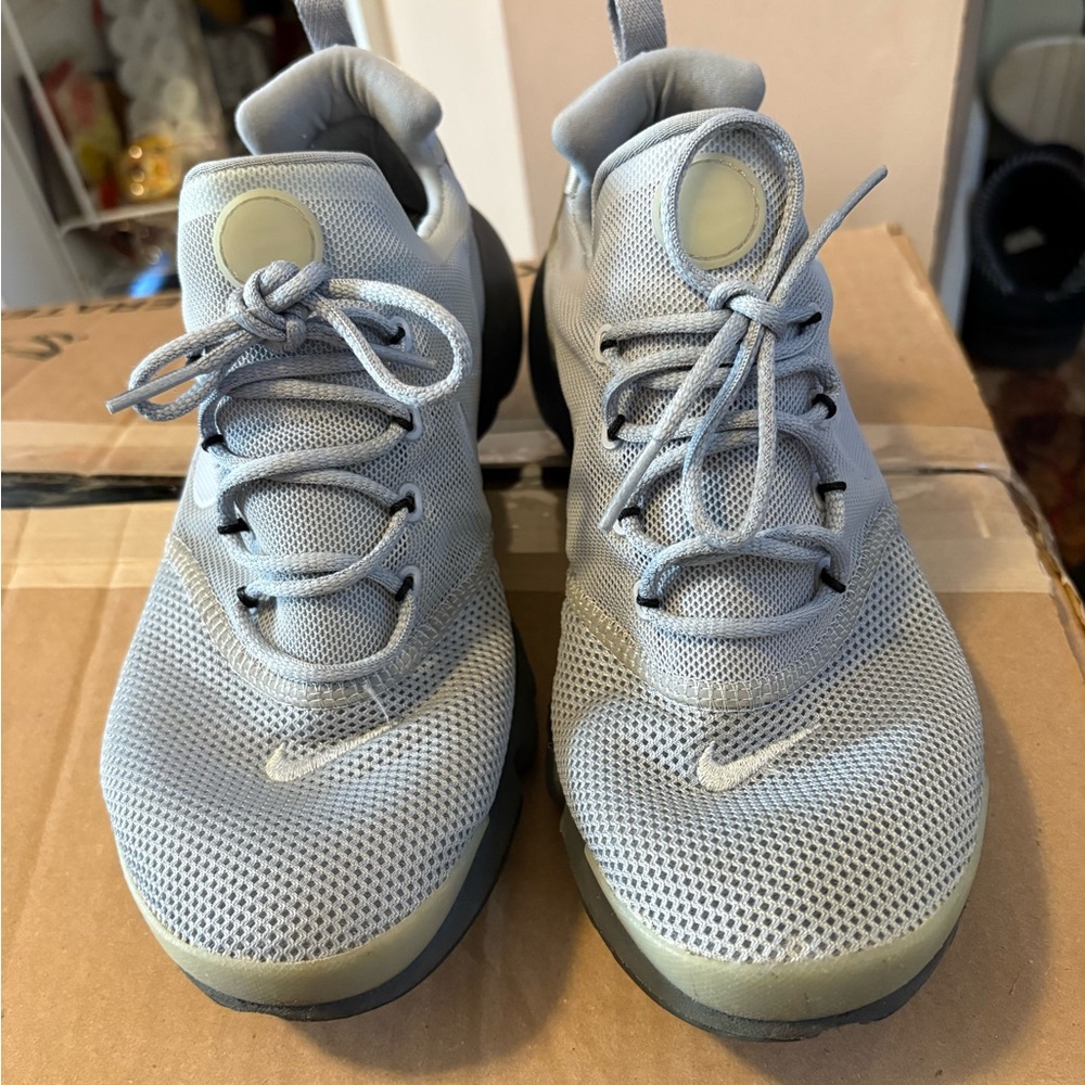 Nike Kids Light Gray Sneakers